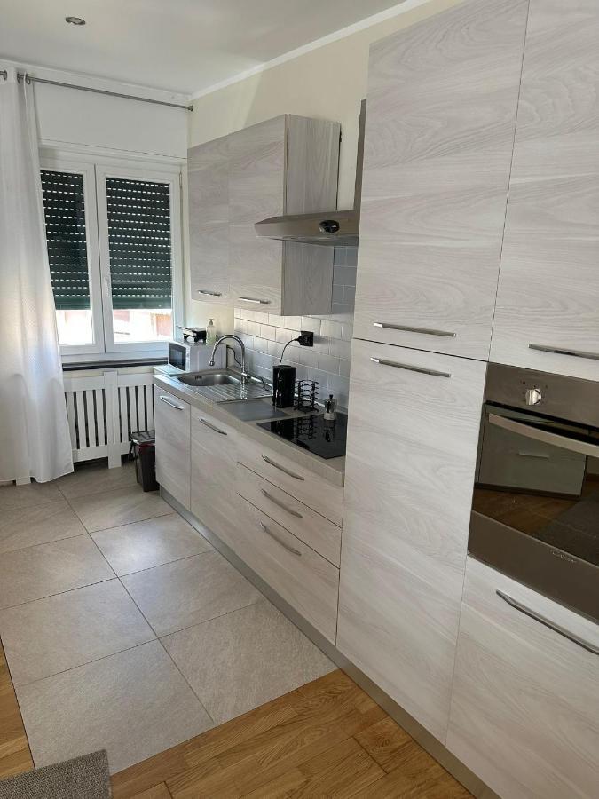 Luxury Center Appartment Novi Ligure Extérieur photo