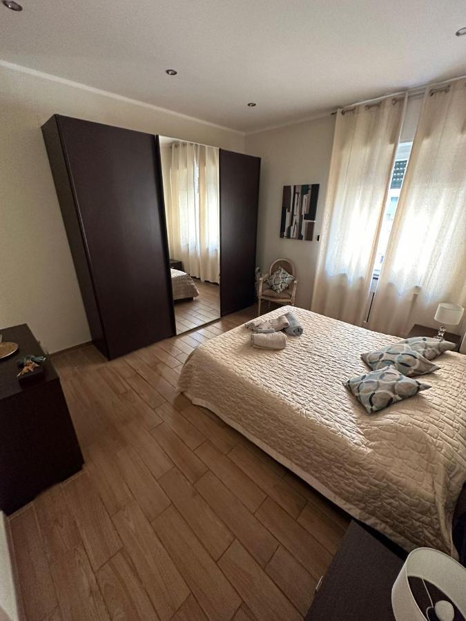 Luxury Center Appartment Novi Ligure Extérieur photo